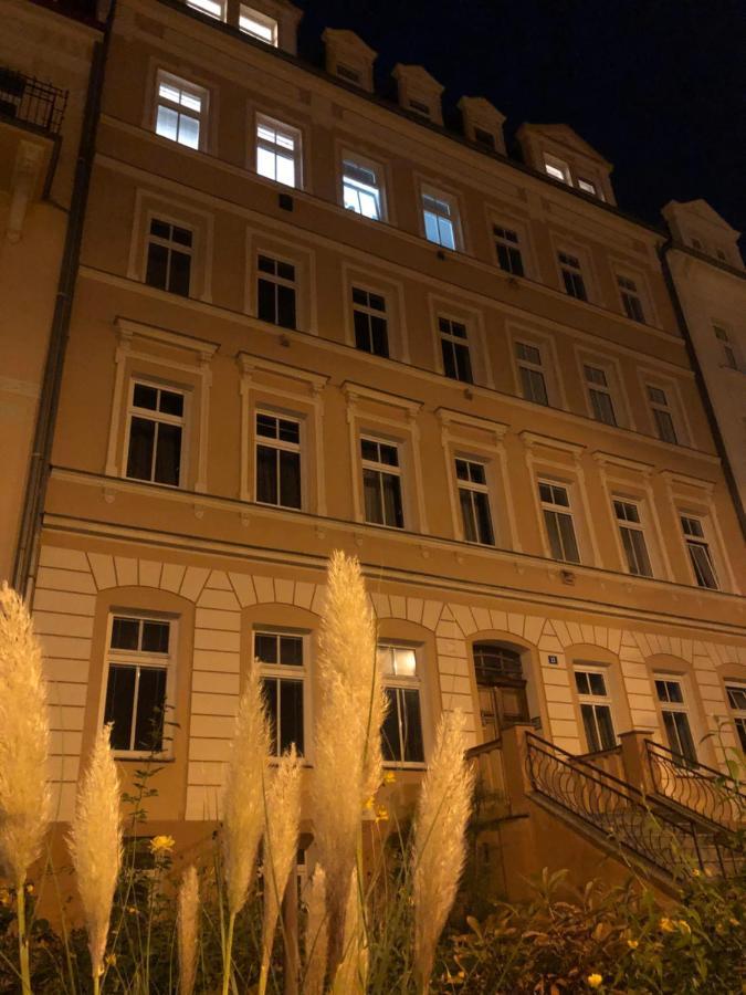 Byt S Krasnou Vyhlidkou Na Hotel Imperial Karlowe Wary Zewnętrze zdjęcie